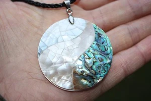 P103 Muschel Perlmutt Perlen Schmuck Anhänger Collier Schnur Halskette Ketten ! - Bild 1 von 1