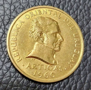 1960 Uruguay 10 Centesimos Coin - Picture 1 of 2