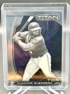 2022 Panini Chronicles - Titan Vladimir Guerrero Jr. #25 - Bild 1 von 2