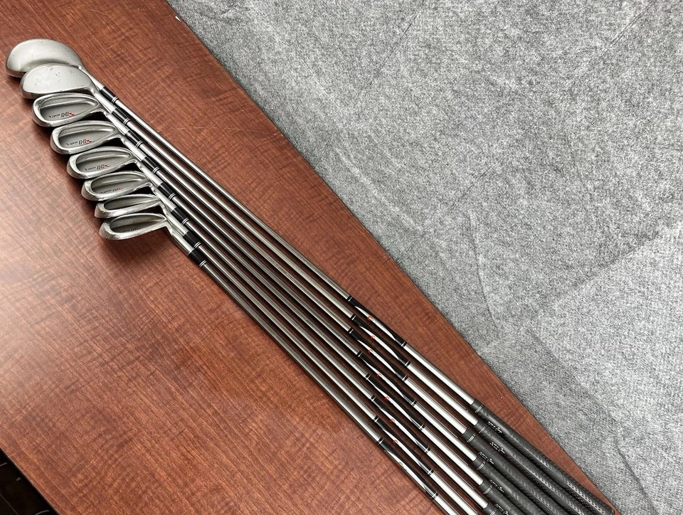 Lynx H3 Iron Set 3,4,6,7,8,9,SW, PW Stiff Flex Graphite Golf Clubs 3 & 4 Hybrid - Image 1 of 4