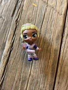 Hatchimals Pixies "Wishing Willow" Vacay Pink Suitcase Passport  - Picture 1 of 2