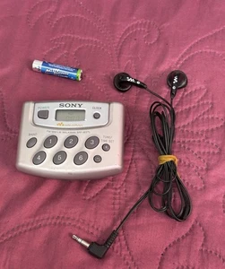 SONY SRF-M37L FM AM Radio Walkman mini Radio - Bild 1 von 4