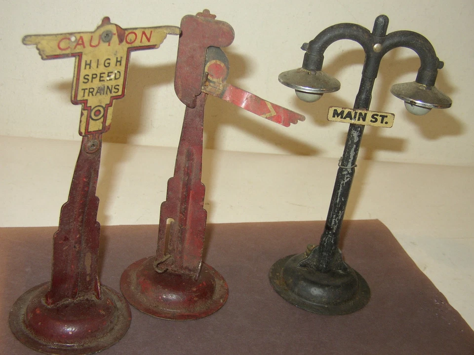 3 Marx Vintage signs Caution High Speed train 429 Main St light semaphore - Image 1 of 3