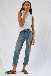 Pilcro The Wanderer Relaxed Jeans Size 32 Distressed (W34 Inseam 27.5”) - Picture 1 of 17