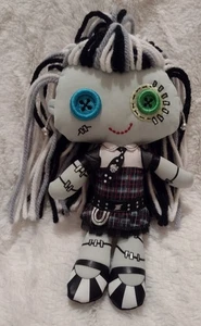 Monster High Frankie Stein Plush 9" Stuff Rag Doll Yarn Hair 2009 Mattel Friends - Picture 1 of 3