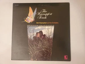 Bert Kaempfert and his Orchestra - The Kaempfert Touch (Vinyl Record LP) - Picture 1 of 2