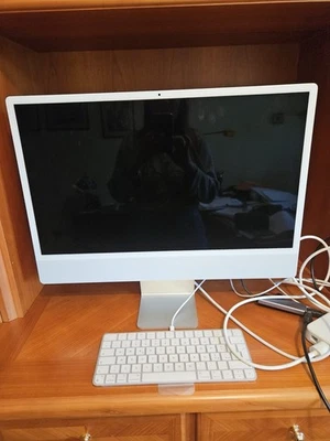 Apple iMac 24" (512GB SSD, Apple M1, 3,20GHz, 8GB, GPU 8‑core) Argento -... - Immagine 1 di 2