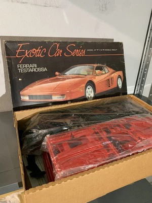 FERRARI TESTAROSSA Monogram Exotic Car Series  kit da montare 1/12 Scale | NUOVO - Immagine 1 di 4