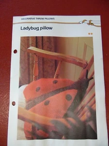 Ladybug Pillow crochet PATTERN INSTRUCTIONS FREE SHIPPING - Foto 1 di 2
