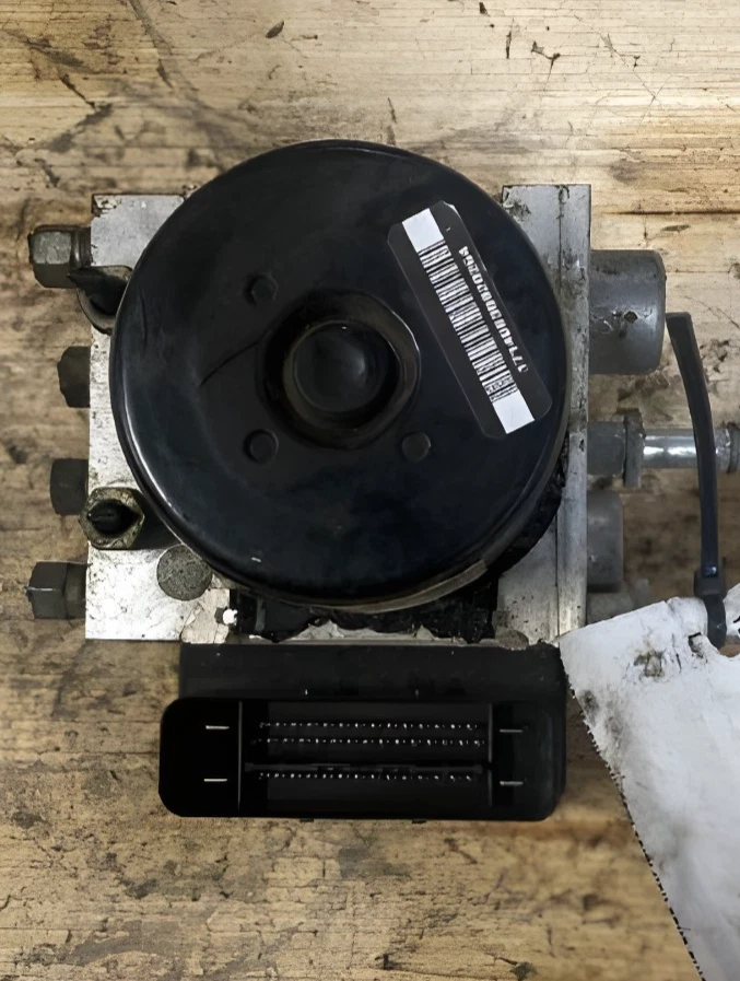 2007 Jeep Liberty ABS Anti-Lock Brake Pump Assembly OEM Foto 1 de 4