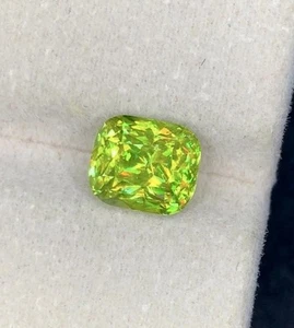 Green Sphene Titanite Gemstone With Strong Trichroism, Full Fire Sphene, 3.30 Ct - Picture 1 of 6