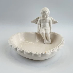 Plato corazón cerámica blanca vintage con soporte para anillo de joyería querubín - Imagen 1 de 8