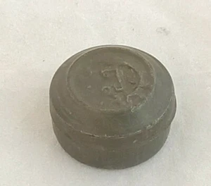 Raro único pequeño antiguo vintage en relieve caja/estuche de lata de sufrán ... - Imagen 1 de 6