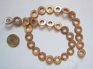 Perlas disco concha natural 12,5 mm X 31 UNIDADES hilo 39 cm marrón abalorios - Photo 1/1
