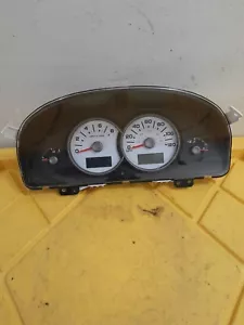 2004 Ford Escape Speedometer Cluster - Picture 1 of 3