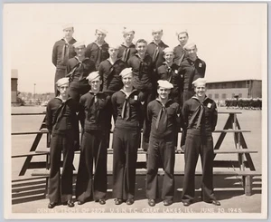 1945 USNTC Great Lakes, Illinois Dental Techs of 2309 Vintage 8x10 Photo June 20 - Bild 1 von 2