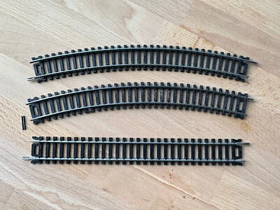 Life Like HO Scale Train Tracks 3 Pc LOT 9" Straight 08600 + 2 Curved 8602 - Image 1 of 4