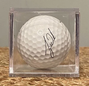 Tiger Woods Wheaties Facsimile Autograph Titleist Logo Golf Ball w/ Case - Picture 1 of 4