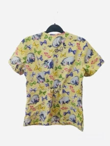 Disney Eyesore Scrub Top Shirt Oh, Bow Is Me Yellow Womens Xs Synch Back Pooh - Picture 1 of 6