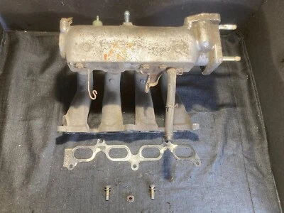 Colector de admisión y pernos 96-99 Toyota Tercel Paseo 1,5 L 5EFE Foto 1 de 4