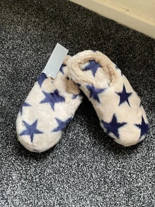 Nuevas zapatillas de mujer talla pequeña color crema/marino - Imagen 1 de 18