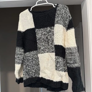 Damen Strickpullover Rundhals weiß/schwarz Größe M - Bild 1 von 4