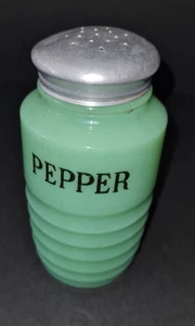 Vintage Jeannette Ribbed JADITE Glass PEPPER Shaker Jadeite 4 3/4" - Picture 1 of 5