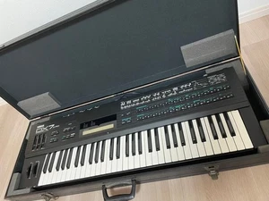 YAMAHA DX7II-FD with Carrying Case Tested and Working 61 Key Synthesizer in JPN - Picture 1 of 11