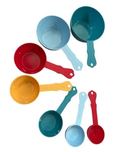 Pioneer Woman Set of 7 Plastic Measuring Cups Multicolor Cottage Homestead - Picture 1 of 5