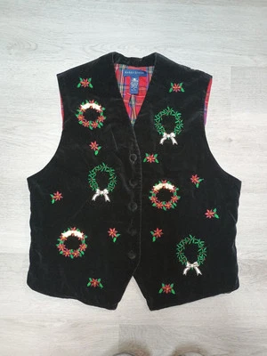 Karen Scott Black Velvet Ugly Christmas Holiday Vest Embroidered Wreaths Size M - Image 1 of 4