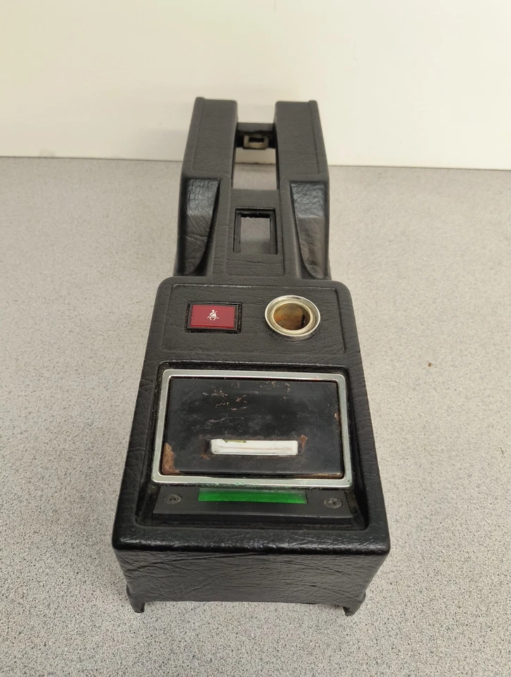 Volvo 262C Coupe Bertone Center Console Black Foto 1 de 4