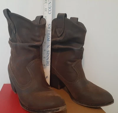 Womans Rocketdog Ankle Boots Size 9 10inches Tall - Image 1 of 4