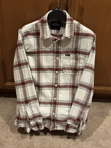 Camisa Hollister de franela a cuadros con botones roja con hilo plateado brillante, talla S - Imagen 1 de 11