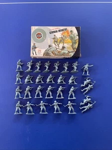 Airfix Toy Soldiers German Infantry Boxed 1/32 Scale WW2. Full Set. - Picture 1 of 9