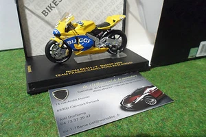 MOTO HONDA RC211-V MotoGP 2004 #3 BIAGGI 1/24 IXO RAB086 miniature de collection - Picture 1 of 2
