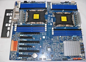 Gigabyte MD71-HD0 Dual LGA3647 DDR4 ECC R VGA BMC IPMI M.2 Server Motherboard - Picture 1 of 11