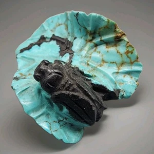 Antigua Estatuilla Turquesa China Cicada Tallada Lilypad Hoja de Loto Mini Estatua - Imagen 1 de 12