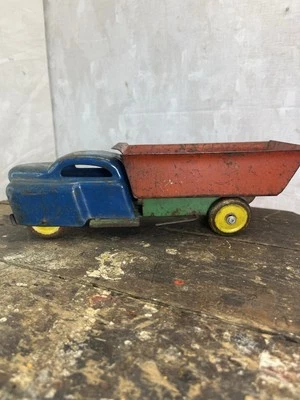 Camión de volteo Wyandotte vintage años 40 multicolor Mancave Foto 1 de 4