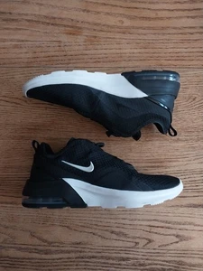 Scarpe da corsa Nike Air Max Motion 2 AO0352-007 nere da donna taglia 9,5 - Foto 1 di 7