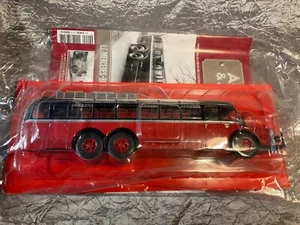 Autobus avec Fascicule HACHETTE n°04 MERCEDES BENZ 0 10000 de 1938 neuf scellé - Foto 1 di 3