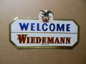 Letrero de bienvenida de bar de cerveza Wiedemann de colección embosógrafo original nuevo en muy buen estado+ - Imagen 1 de 3