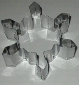 CORTADOR DE GALLETAS DE NAVIDAD ~ COPO DE NIEVE ~ 3,50" X 3,50" X 1" ~ Celebrate-It - Imagen 1 de 1
