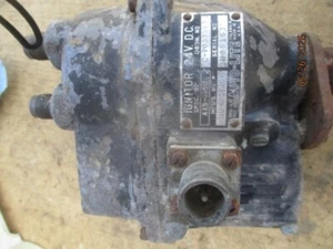 Autolite 24 volt DC Ignitor magneto AXS-135 S with 8 inch long shaft # C-735869 - Picture 1 of 6