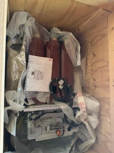 Disyuntor de vacío ABB VD4X 2406-31 (SC) 24KV - Imagen 1 de 4