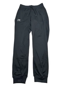 Neu mit Etikett Under Armour Sportstyle Trikot Jogginghose für Herren Medium 1290261-001 schwarz - Bild 1 von 15