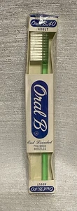 Vintage Oral-B Toothbrush USA 40 Adult Green Soft End - NEW - Picture 1 of 6