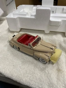 Danbury Mint 1941 Chevrolet Special DeLuxe Convertible 1:24 Diecast Cameo Cream - Bild 1 von 12