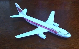 Boeing 777-200 Thai Airways 1/200 di Flight Miniatures - Foto 1 di 5