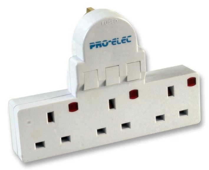PRO ELEC - Adaptor Palam 3-Gang Bersuis - Image 1 of 1