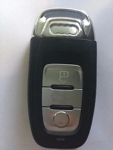 CLÉ PLIP TÉLÉCOMMANDE COMPLÈTE AUDI Q5 * A5 *A4 * 3 BOUTONS FRÉQUENCE : 868MHZ - Picture 1 of 4
